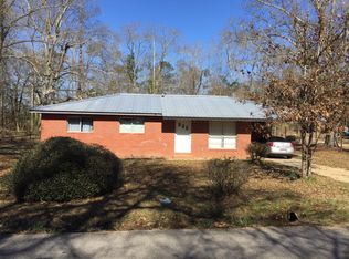 208 Wiggins Rd, Columbia, MS 39429