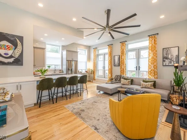 523 Trinity Pl, Westfield Town, NJ 07090