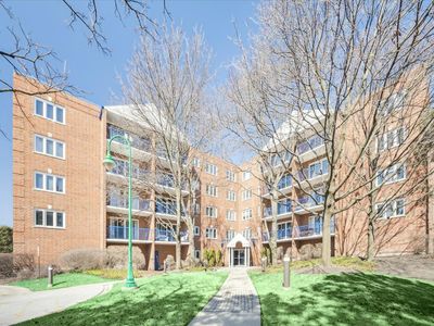 6755 N Milwaukee Ave APT 201, Niles, IL, 60714