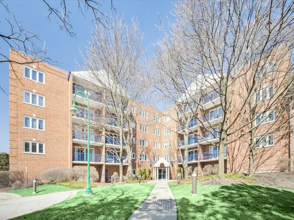 6755 N Milwaukee Ave APT 201, Niles, IL 60714