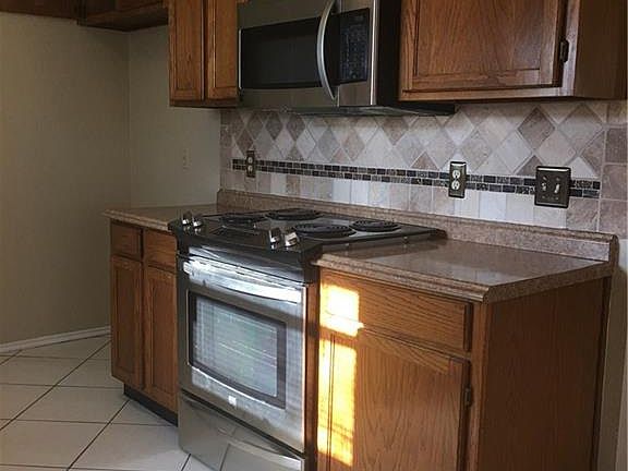 5th image of 2502 Channing Dr