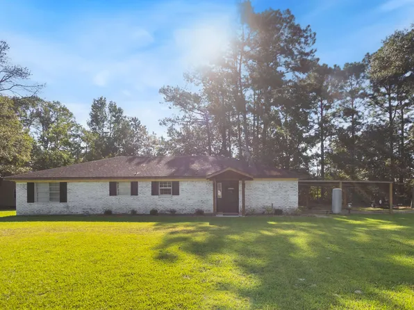 5417 Lakewood Dr, Kountze, TX 77625