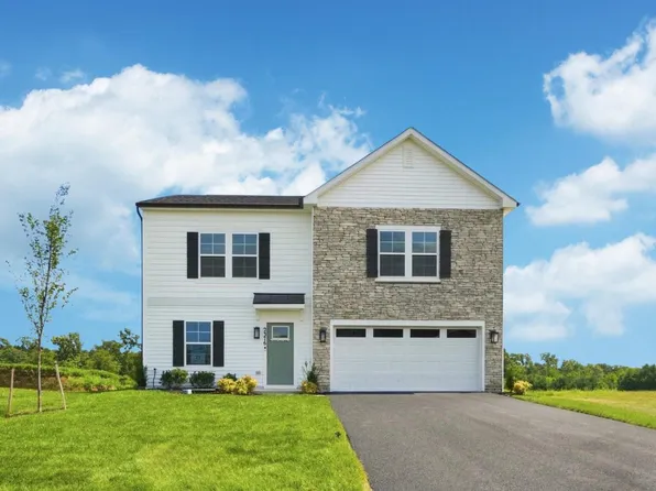2376 Wind River Dr, Chambersburg, PA 17202