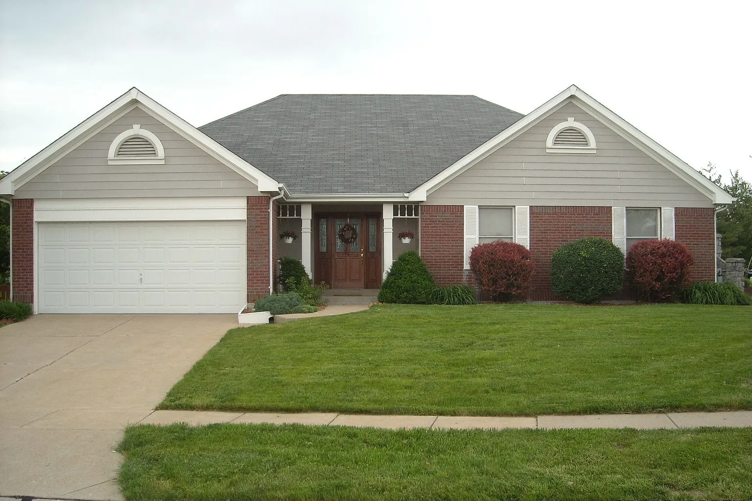 3900 Triple Crown Dr photo 1