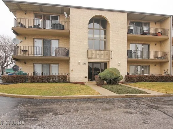 10439 Southwest Hwy APT 3S, Worth, IL 60482