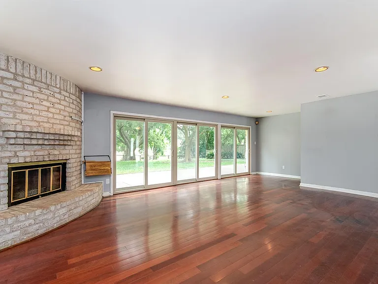 3927 Pleasant Valley Dr — Photo 21