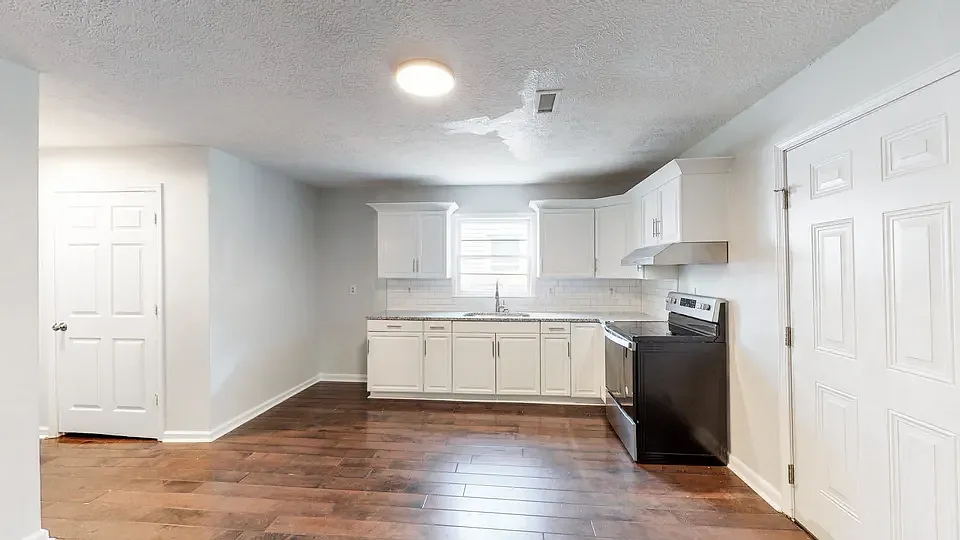3 bed, 1140 sqft, $1,500 — Photo 4