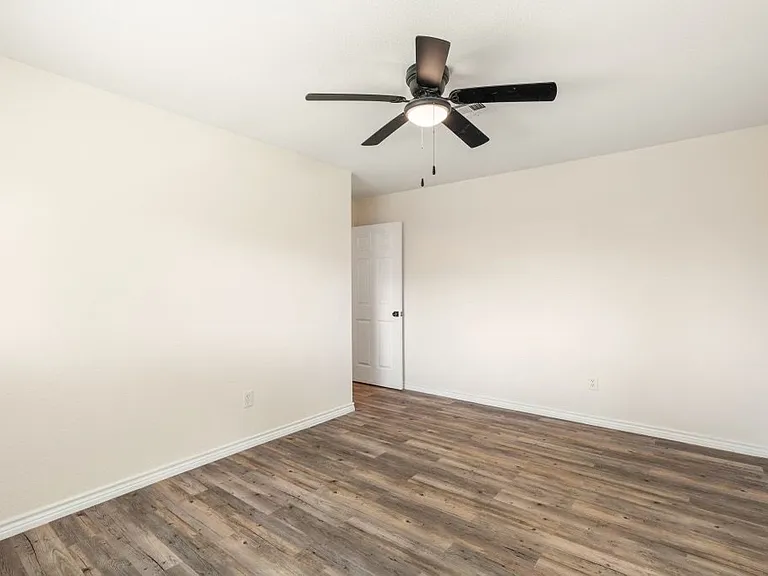 11903 Edgar St — Photo 15