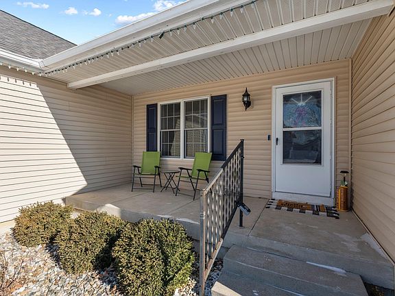 3rd image of 5766 Boxwood Dr E