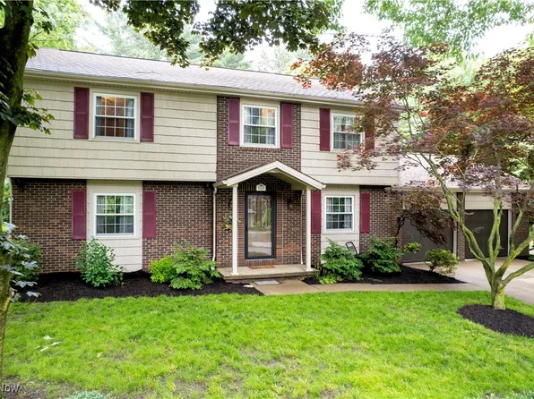 2553 Armstrong Dr, Wooster, OH 44691