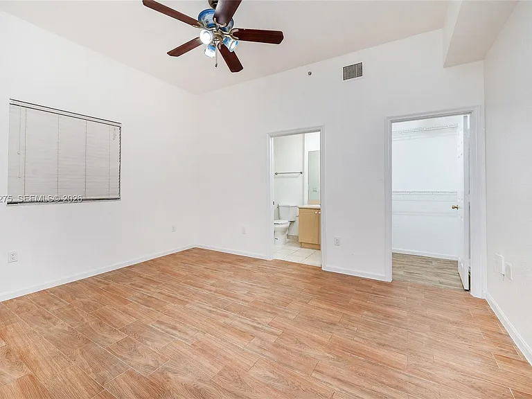 2851 Riverside Dr #207 — Photo 11
