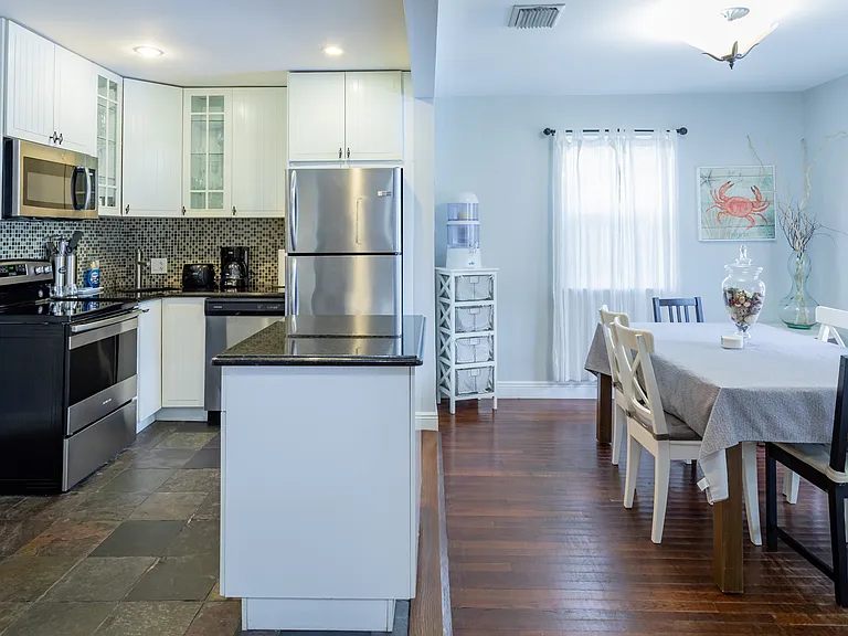 3205 Canal Dr — Photo 12