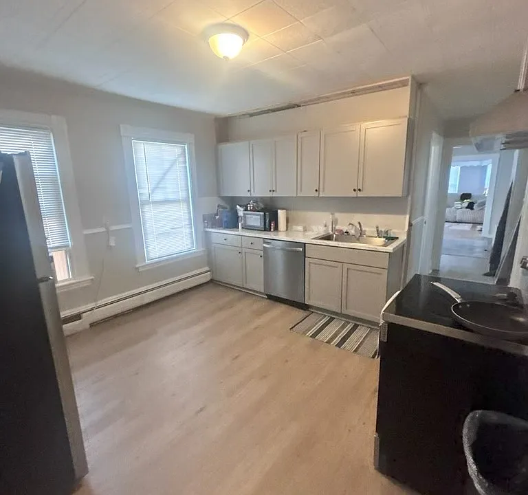 28 Oak St #2