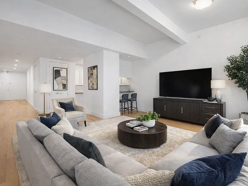 53 Park Pl #13A