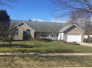 410 Medway Rd, Highland Heights, OH 44143