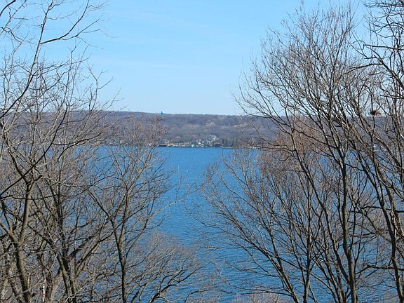 2nd image of N1906 N Lakeshore Dr