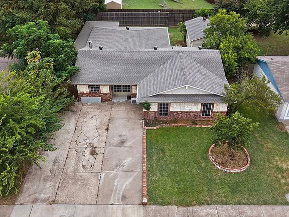 4th image of 1506 Town Bluff Dr