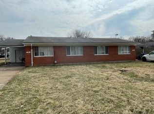 530 Saint Anthony Ln, Florissant, MO 63033