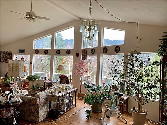 2nd image of 41836 Paradise Ln N