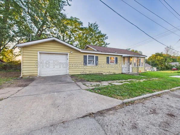 2700 Oakley Ave, Kansas City, MO 64128