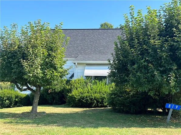 819 Allegheny Ave, New Castle, PA 16101