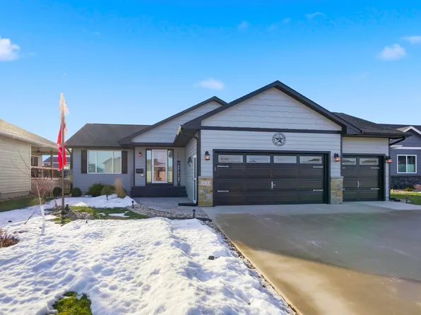 3633 E Brewster St, Sioux Falls, SD 57108