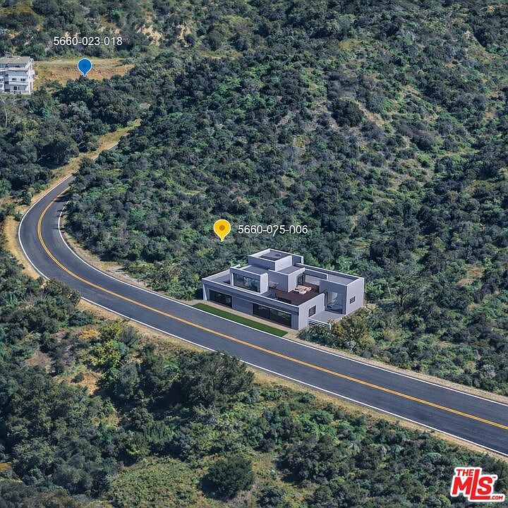 1st image of 56606 Greenwich Rd