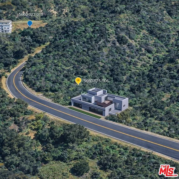 56606 Greenwich Rd photo 1