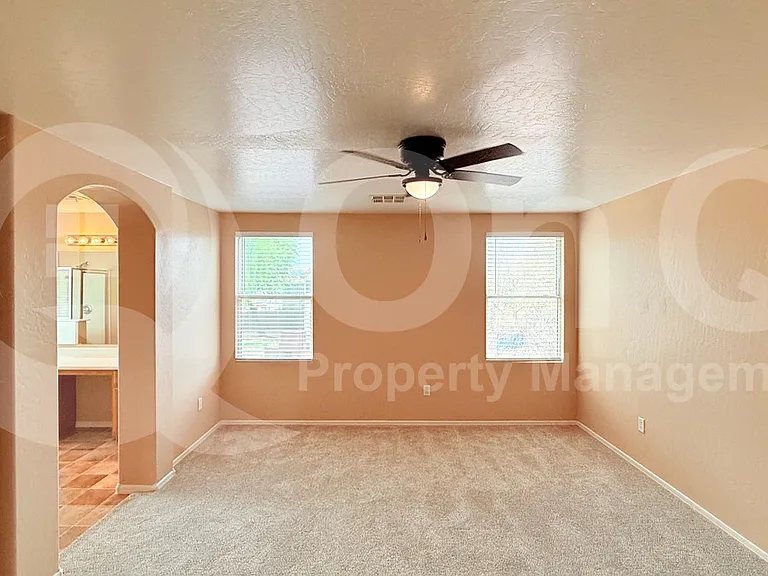 6022 N Florence Ave — Photo 5