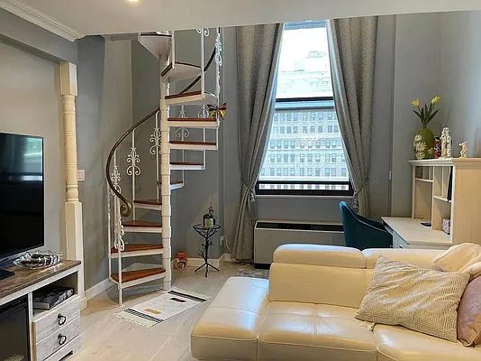 Rented by LV NY REALTY INC | media 30