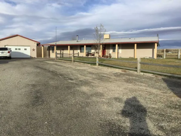 390 Trescartes Ave, Spring Creek, NV 89815