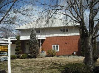 62 Oregon Trl, Pittsburgh, PA 15234