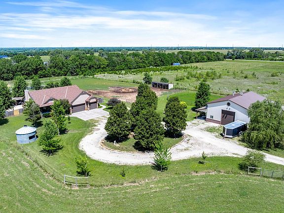 4th image of 21249 SW Meadowlark Rd