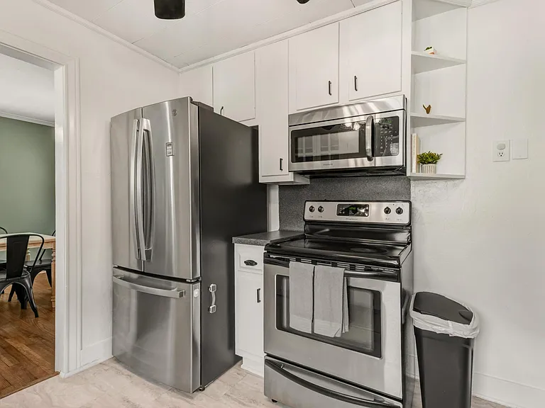 710 Inwood Dr — Photo 7