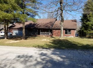 13817 E Timbertrace Dr, Solsberry, IN 47459