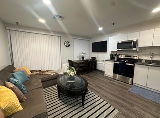 Princes Island Place, Calgary, AB T2P 3G8