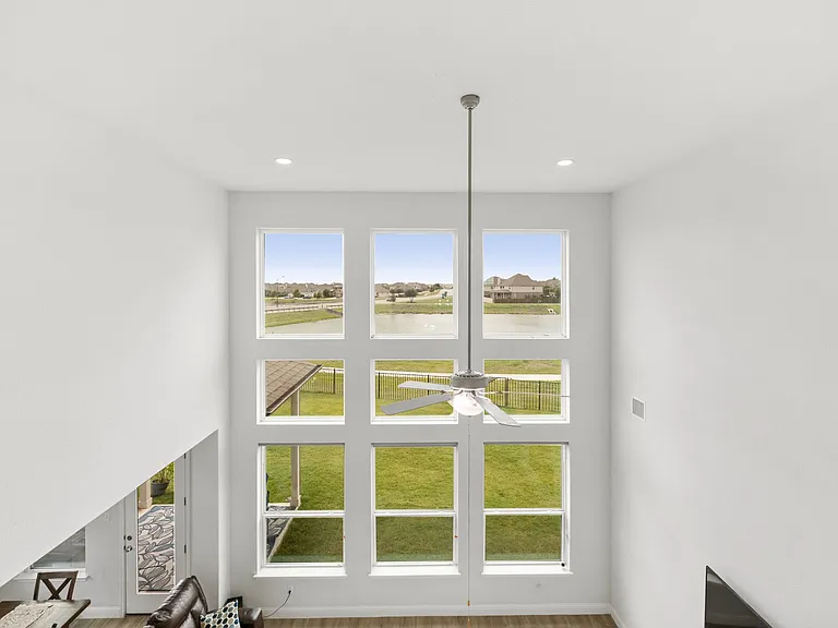 20512 Christie Marie Ln — Photo 19