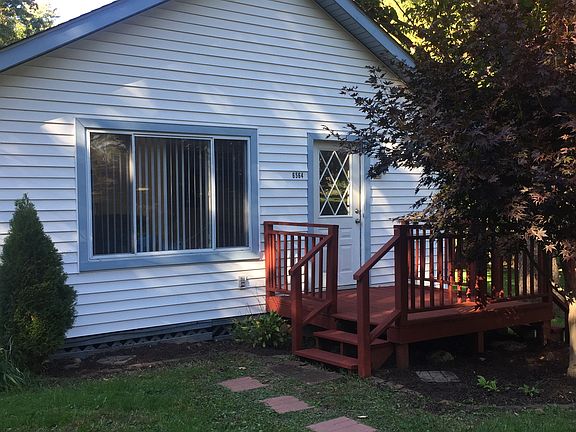 Front deck main entry