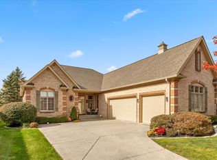 11560 Glen Ridge Cir, Fishers, IN 46038