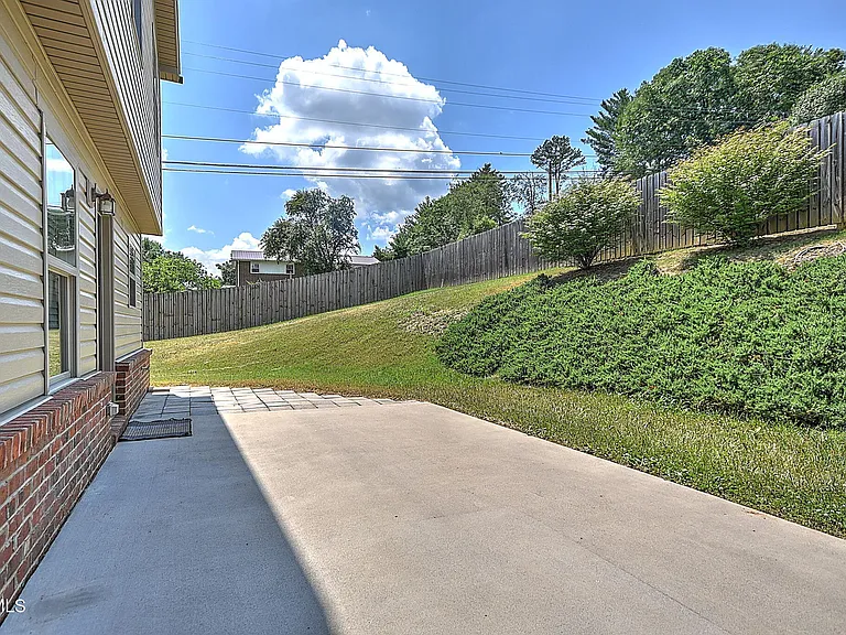 1092 Aberlea Valley Cir — Photo 33