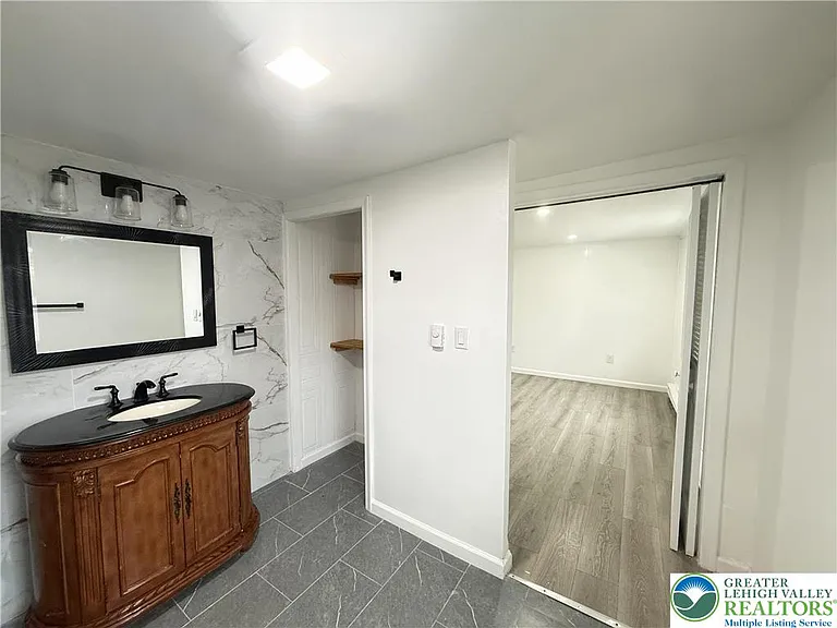 735 Main St #2 — Photo 11