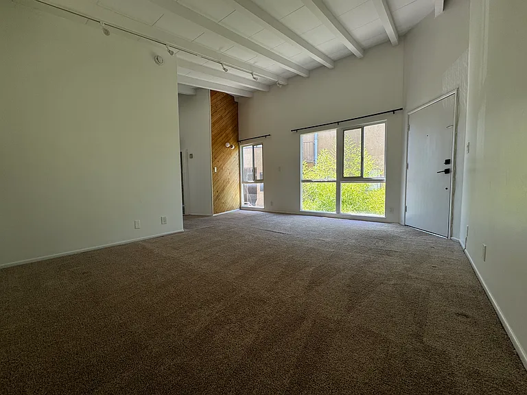 4418 Vantage Ave #3 — Photo 14
