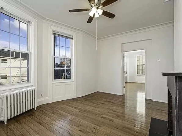 48 Jefferson Avenue image 6 of 27