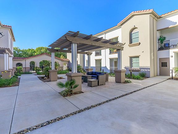 ENJOY BEAUTIFUL LANDSCAPING IN NOVATO, CALIFORNIA