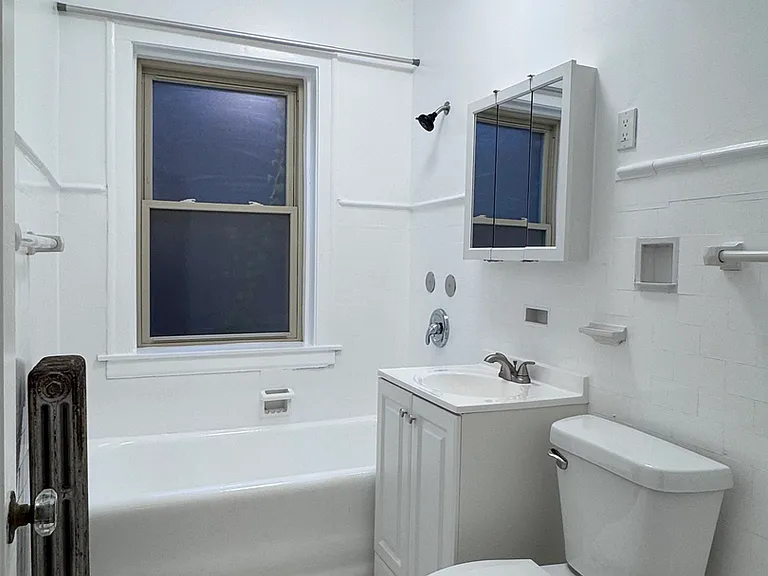 4752 N Virginia Ave #1S — Photo 11