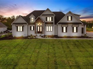 6844 Shields Dr, Oak Ridge, NC 27310