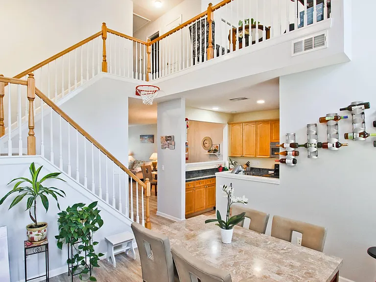 2384 Suwanee Pointe Dr — Photo 16