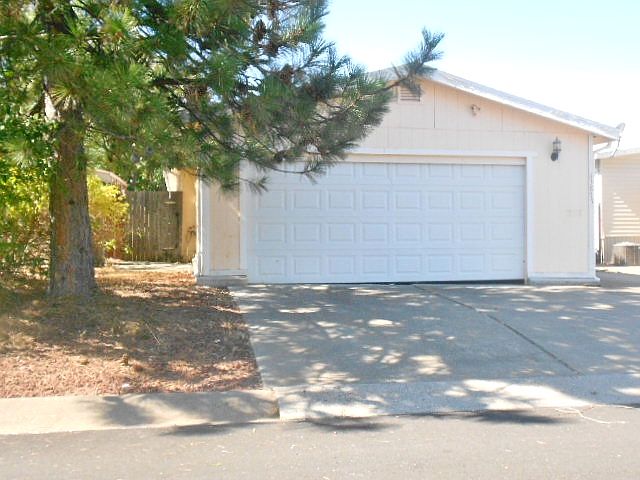 1st image of 13875 Walnut Way