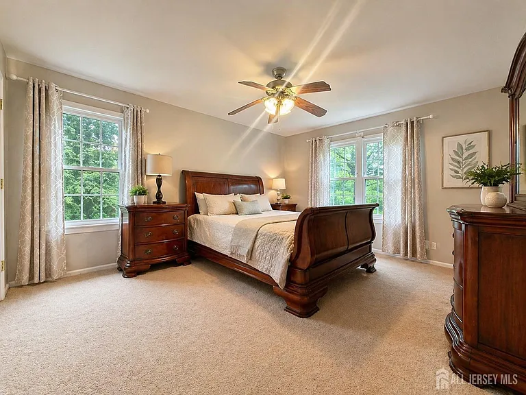 161 Applegate Ln — Photo 5