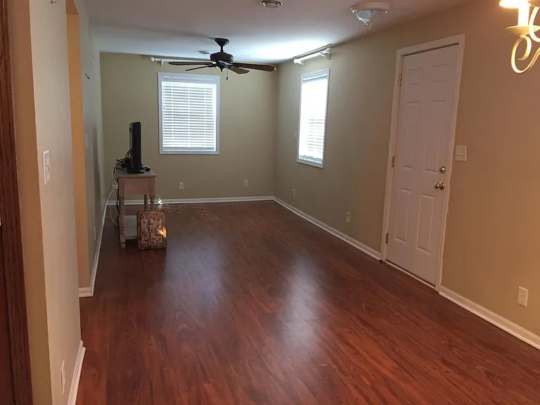1006 Bailey Rd — Photo 6